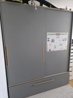 Kleiderschrank Paidi grau mit Schublade top Zustand