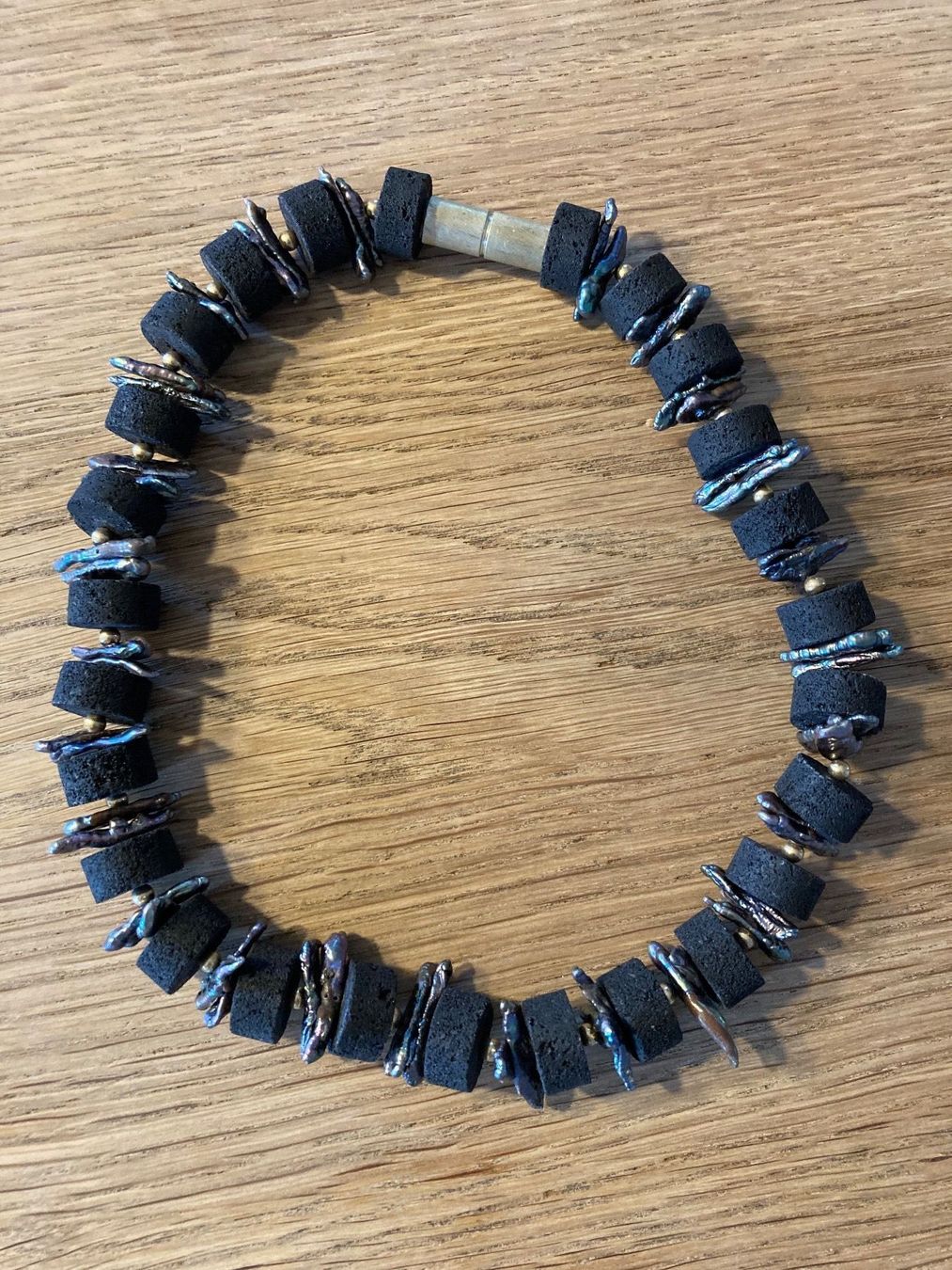 Altri gioielli: Collier Lavastein mit Perlen – Usato da Hindelbank venduto da fraso