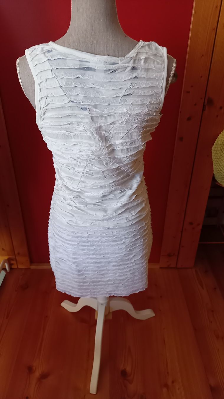 Vestiti: Kleid Punkte Grösse M neuwertig – Usato da St. Gallen venduto da Otterndorf 1