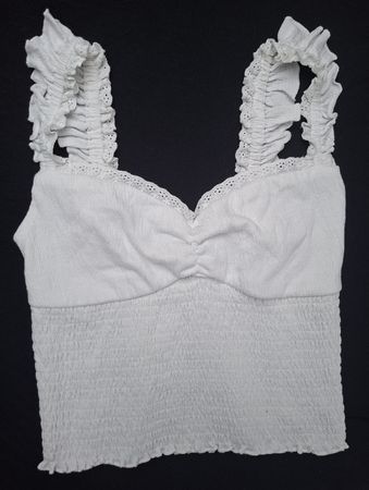 Damen Top weiss gerafft Grösse M mit Rüschen