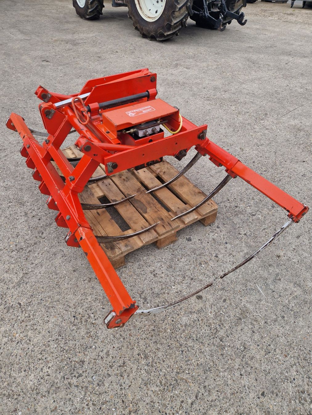Pinze: Heukran Greifer Zange mit Hydraulikagregat – Usato da Menznau venduto da 6122 1