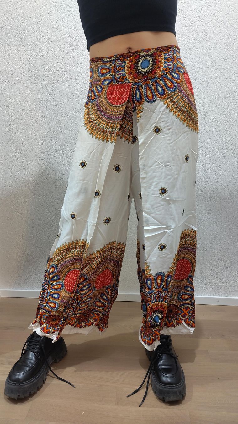 Pantaloni: Pantalon great energy – Nuovo (secondo la descrizione) da Sion venduto da mel_z929