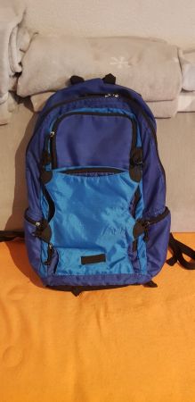 Blauer Rucksack - Ideal für Schule, Uni oder Freizeit!