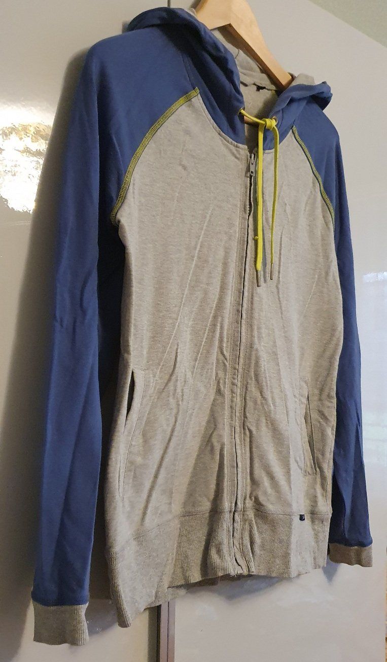 Maglioni & Felpe: Reissverschluss-Kapuzenpullover aus Baumwolle – Nuovo (secondo la descrizione) da Unterentfelden venduto da LookoutMt 1