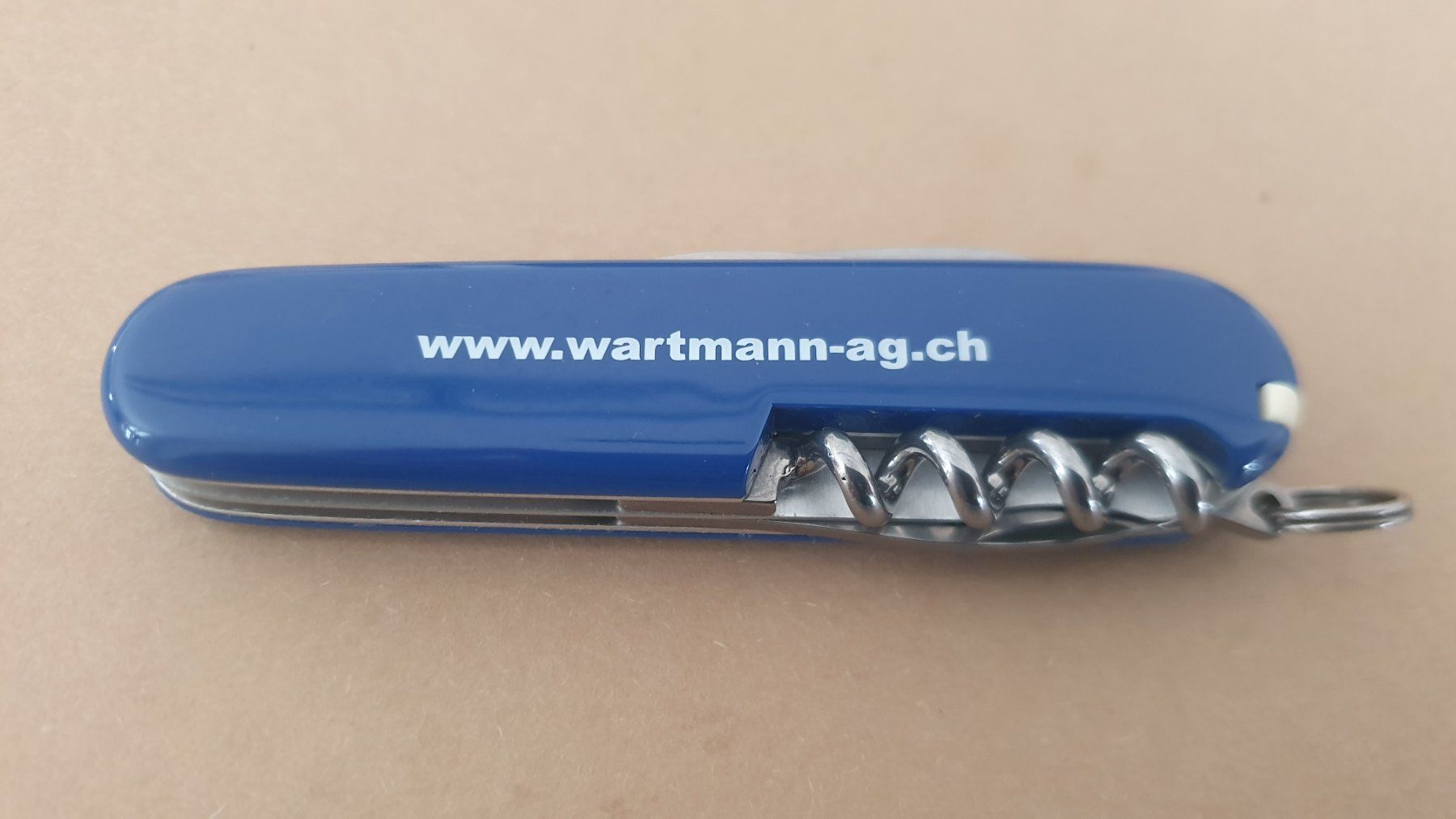 Victorinox Taschenmesser: 4 Victorinox Sackmesser mit Logo – Gebraucht aus Härkingen von MarianneSi 1