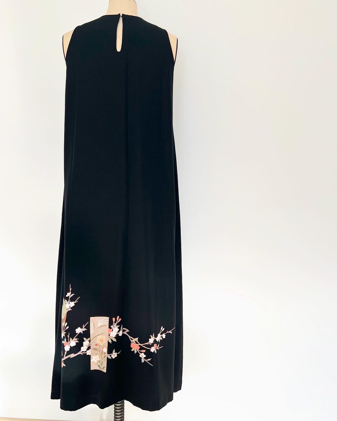 Vestiti: Kimono robe en soie pour soiree – Usato da NIDAU venduto da tojili 2