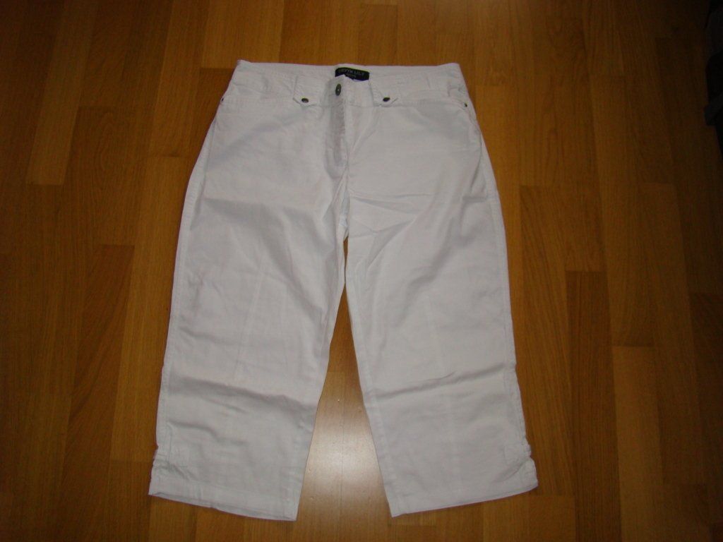 Pantaloni: pantacourt / capri, blanc – Nuovo e nell'imballaggio originale da Lussery-Villars venduto da pousinete02 4