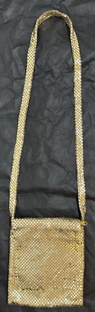 Goldene Handtasche