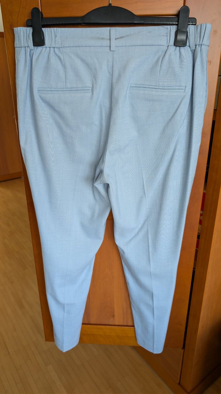 C&A Pantaloni: C&A Elegante Stoffhose Hellblau, Gr. 44 – Usato da Adliswil venduto da coconut1289 8