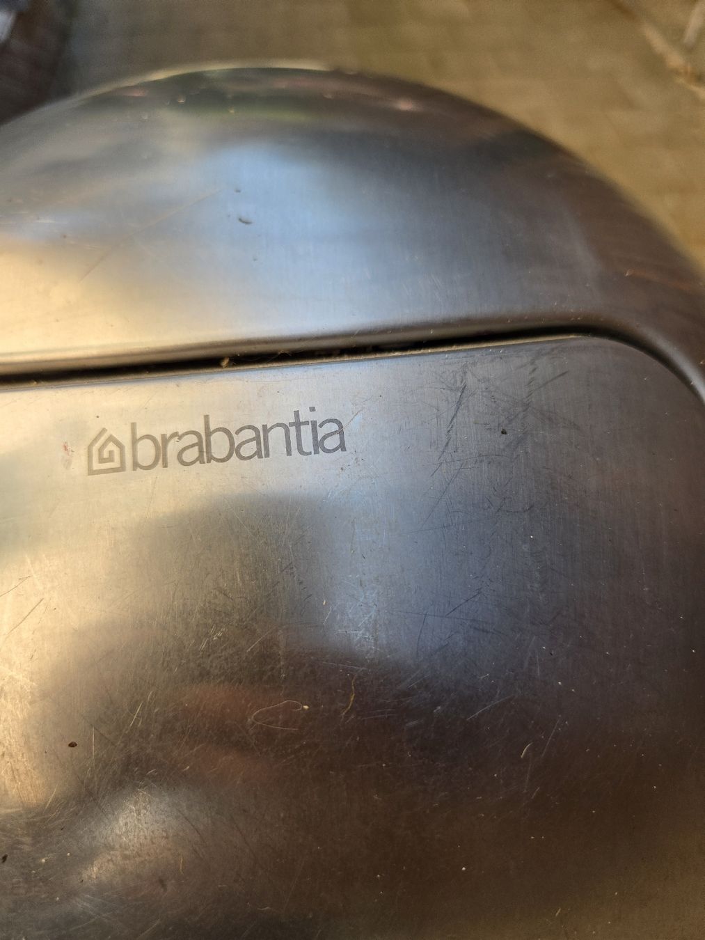 Brabantia Cestini per rifiuti: Brabantia Mülleimer  – Usato da Grünenmatt venduto da Brauni2 1
