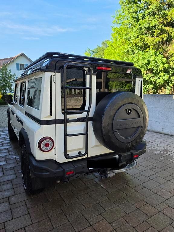 Tutti pezzi di ricambio auto: Ineos Grenadier Heckleiter – Usato da Mammern venduto da Mwiesi