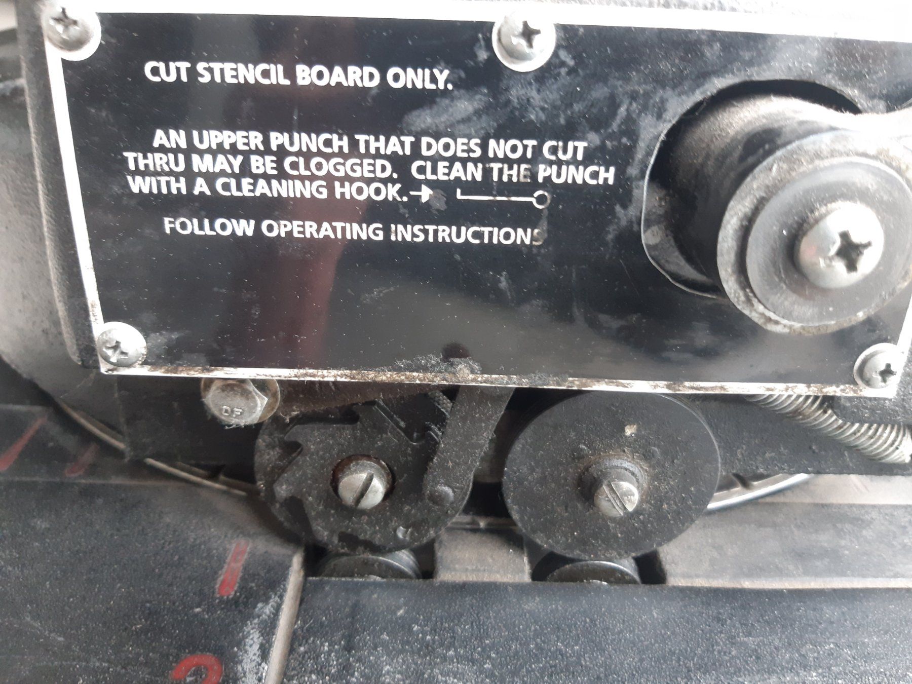 Alle Maschinen: Marsh Stencil Cutting Machine Model R1, Stanzmaschine – Gebraucht aus Mitlödi von blackgnat79 6