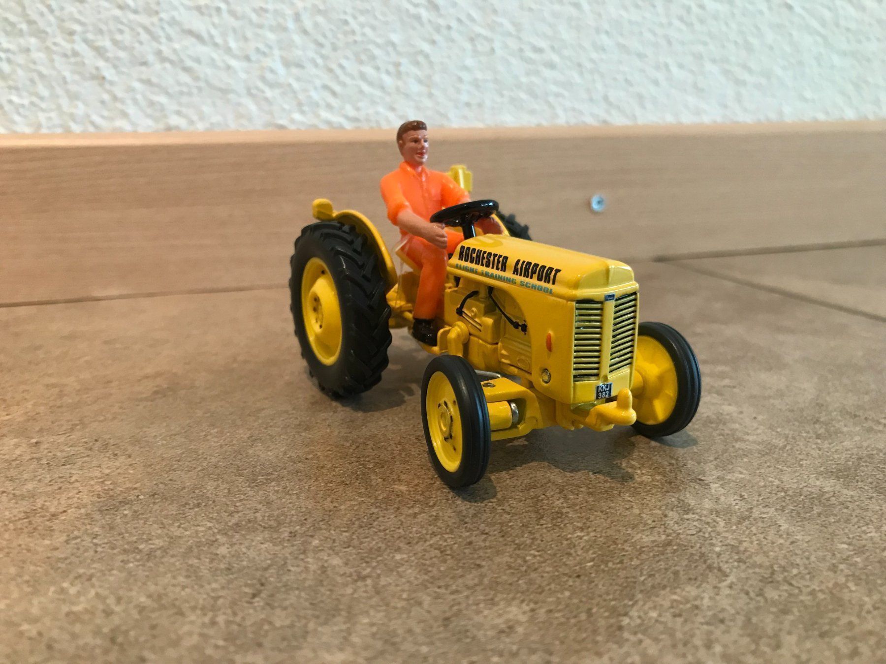Massey Ferguson Trattori: SIKU Ferguson TE 20 Airport – Nuovo e nell'imballaggio originale da Kreuzlingen venduto da Stefan1150 1