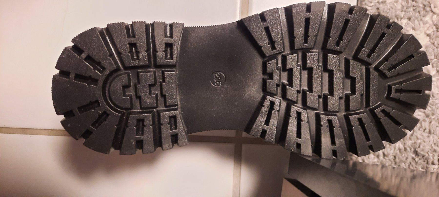 Scarpe da donna: Neue   Lofter Schuhe – Nuovo (secondo la descrizione) da Hägendorf venduto da lennam38 2