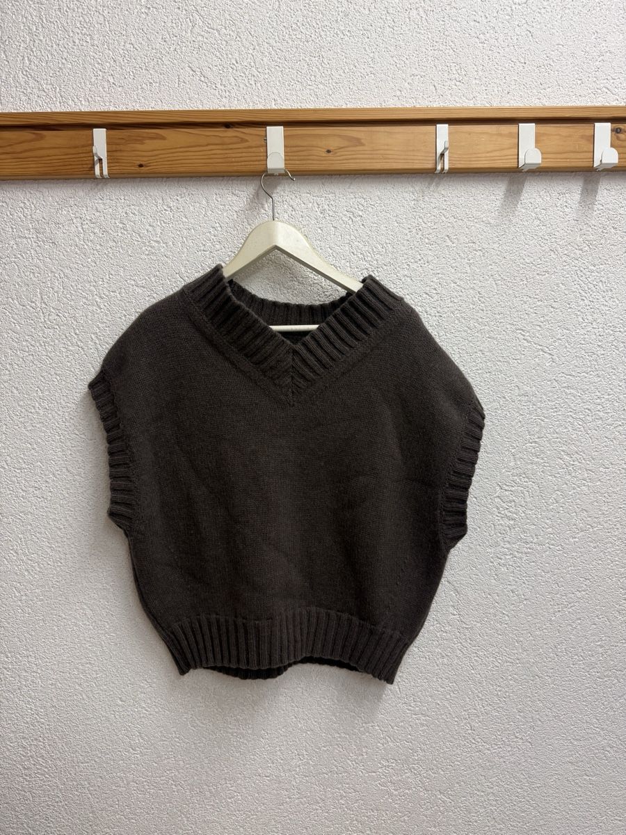 Pullover & Sweatshirts: Strickweste Florence Black L – Gebraucht aus Biel/Bienne von lichterhoh