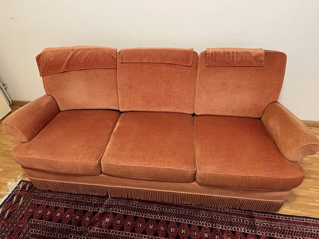 Divani: Kleines rotes Sofa mit drei Sitzplätzen – Usato da Basel venduto da MarcoJay13 4