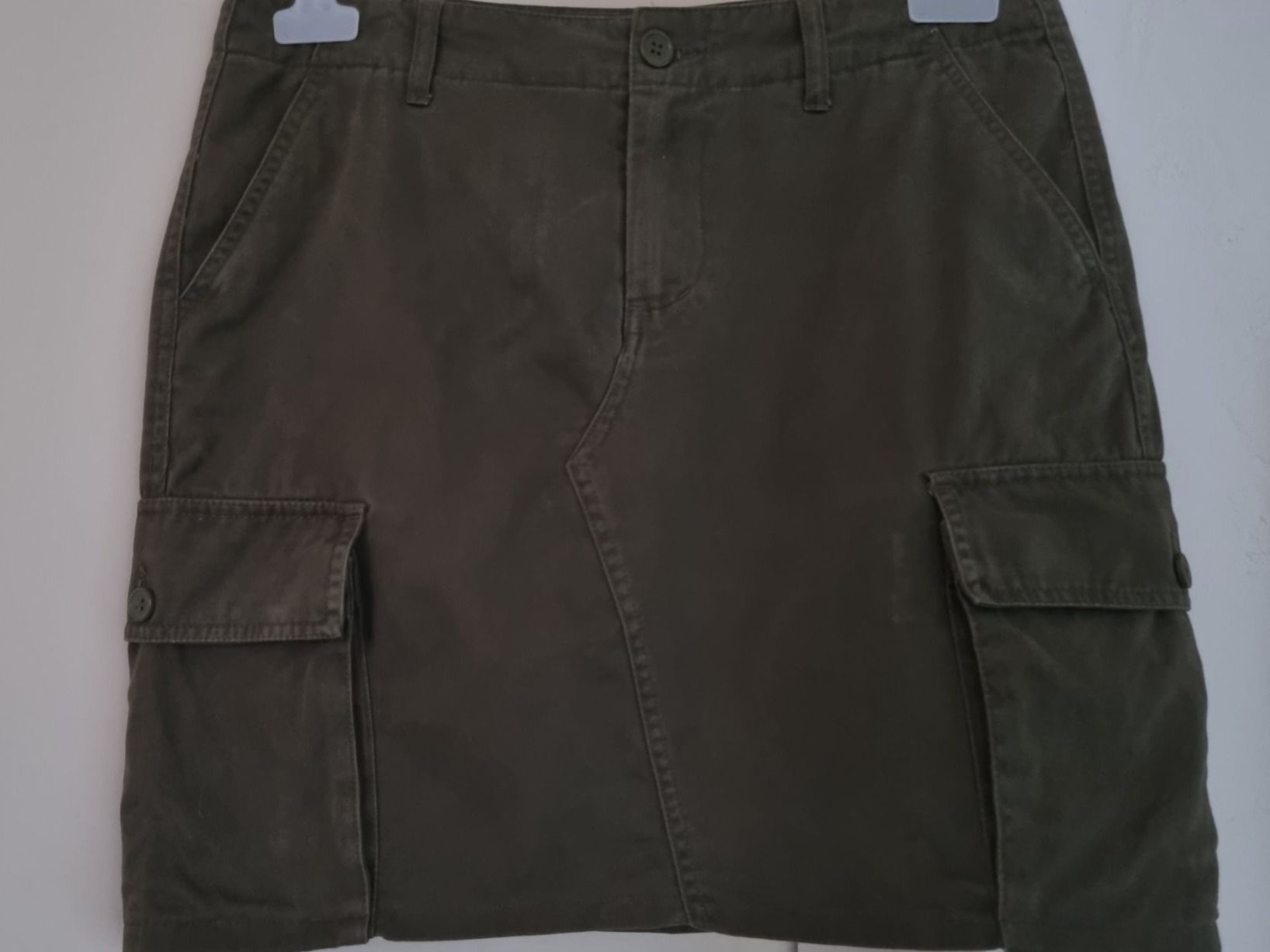 Vero Moda Jeans: Jeans Cargo Jupe Gr. 38 – Usato da geroldswil venduto da Gumball1 1