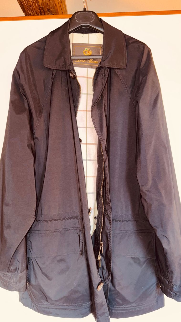 Loro Piana Giacche: Loro Piana Windbreaker – Usato da Zürich venduto da Castello12 8