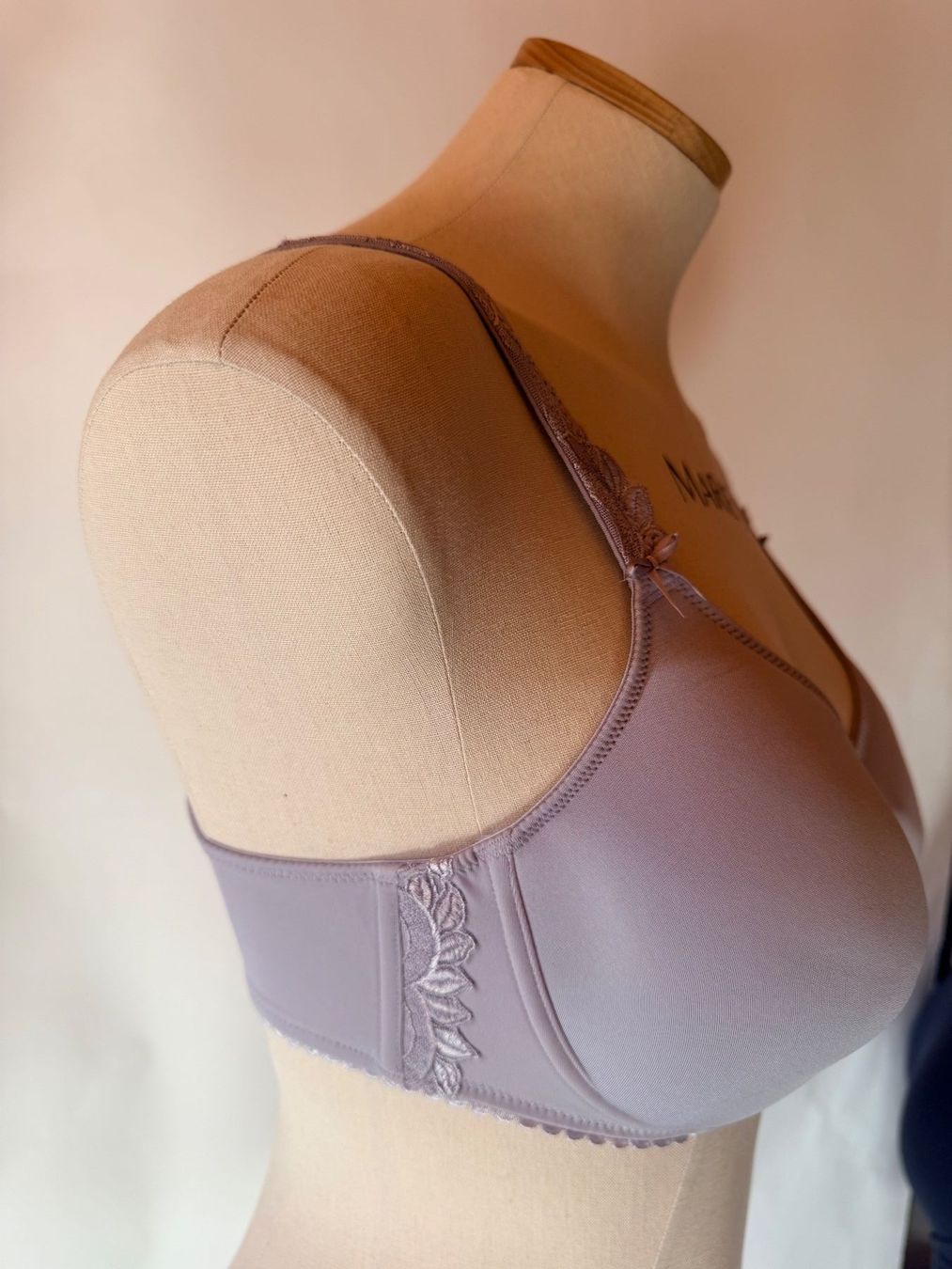 Altra biancheria intima: FELINA, Bügel-BH, Grösse 85B, Farbe Helllila – Nuovo e nell'imballaggio originale da Rudolfstetten venduto da gst_g7xl 3