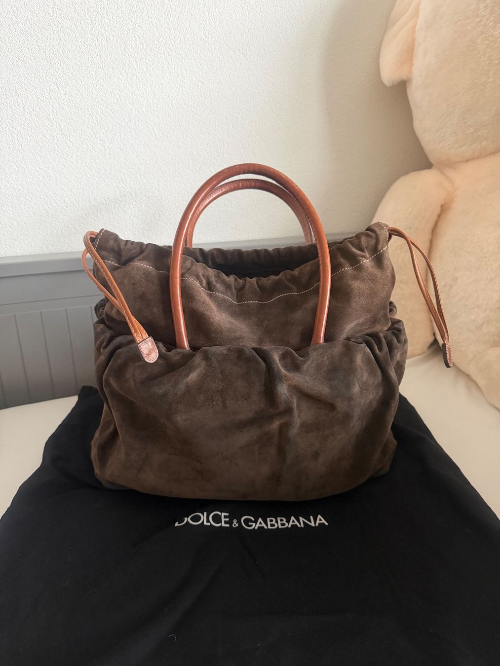 Dolce & Gabbana Borse da donna: Sac Dolce & Gabbana en daim marron – Usato da Bulle venduto da Re-a-loved