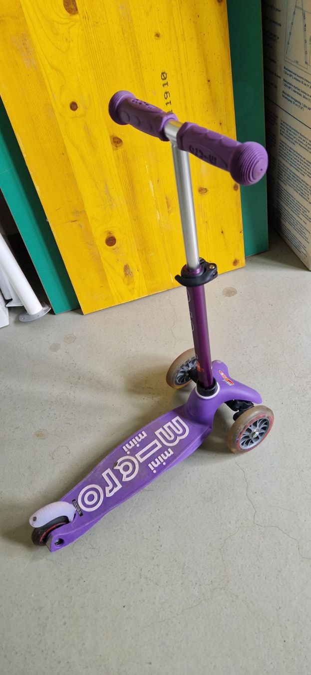 Micro Kickboard: M-cro trottinett – Usato da Ganterschwil venduto da Sunne6