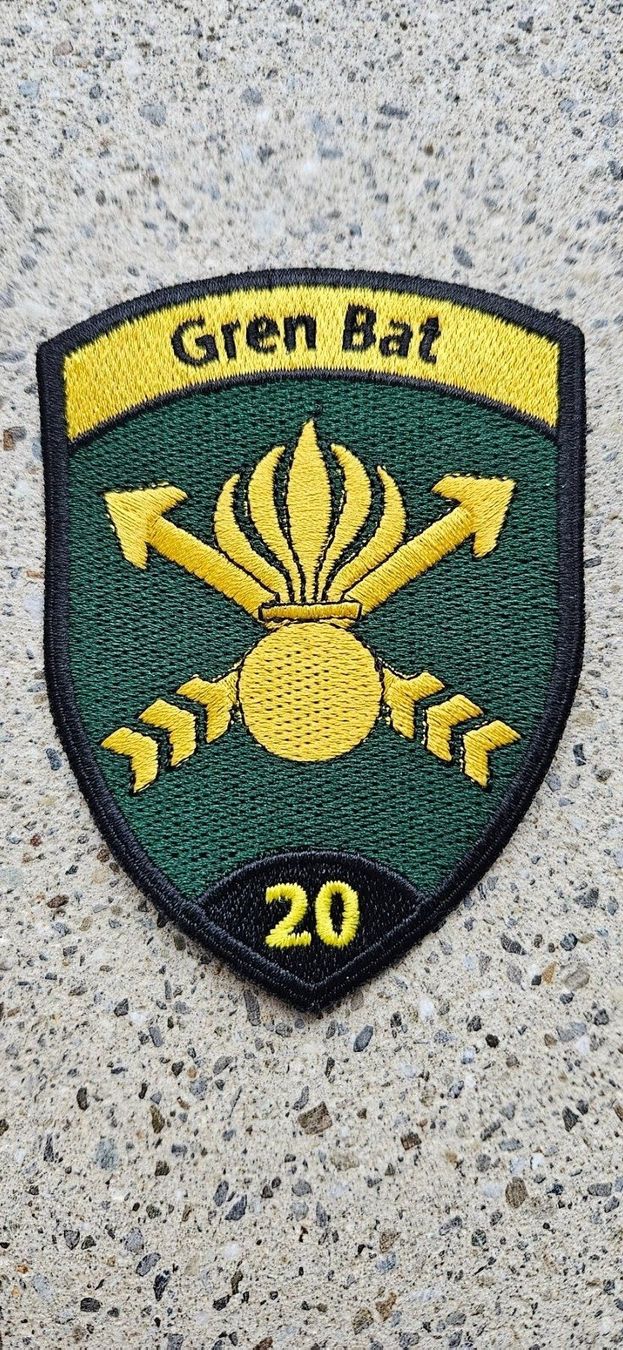 Schweizer Armee Plaketten & Abzeichen: *** Badge Grenadier ohne klett *** – Neu und originalverpackt aus Riedholz von fr_sIruP