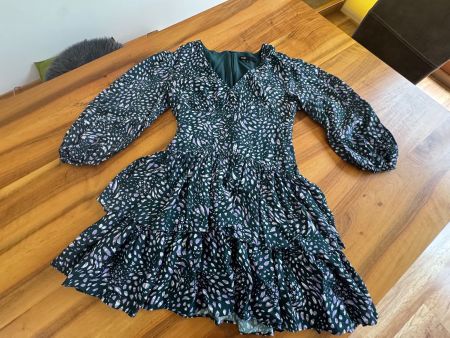 MAJE süsses Kleid dunkelgrün mit Muster Grösse 36 neuwertig