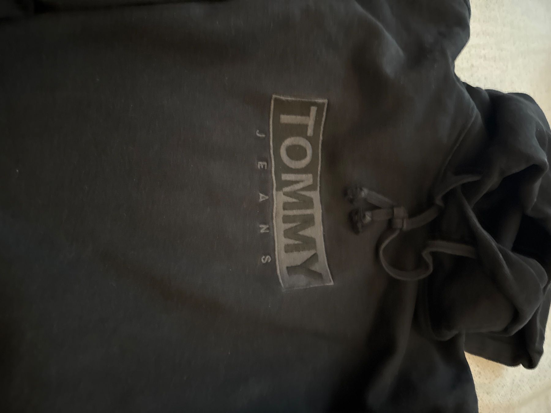 Tommy Hilfiger Maglioni & Felpe: Thommy Hilfiger Kapuzenpullover Gr. S schwarz – Usato da Oberwil BL venduto da Zenga60 2