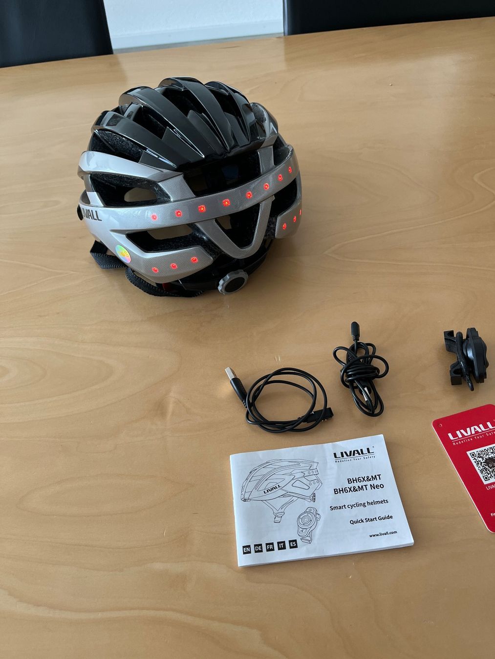 Velohelm mit Lautsprecher LAVALL BH6X&MT Neo (Gebraucht) in Hinwil fr CHF  50  mit Lieferung auf Ricardo kaufen