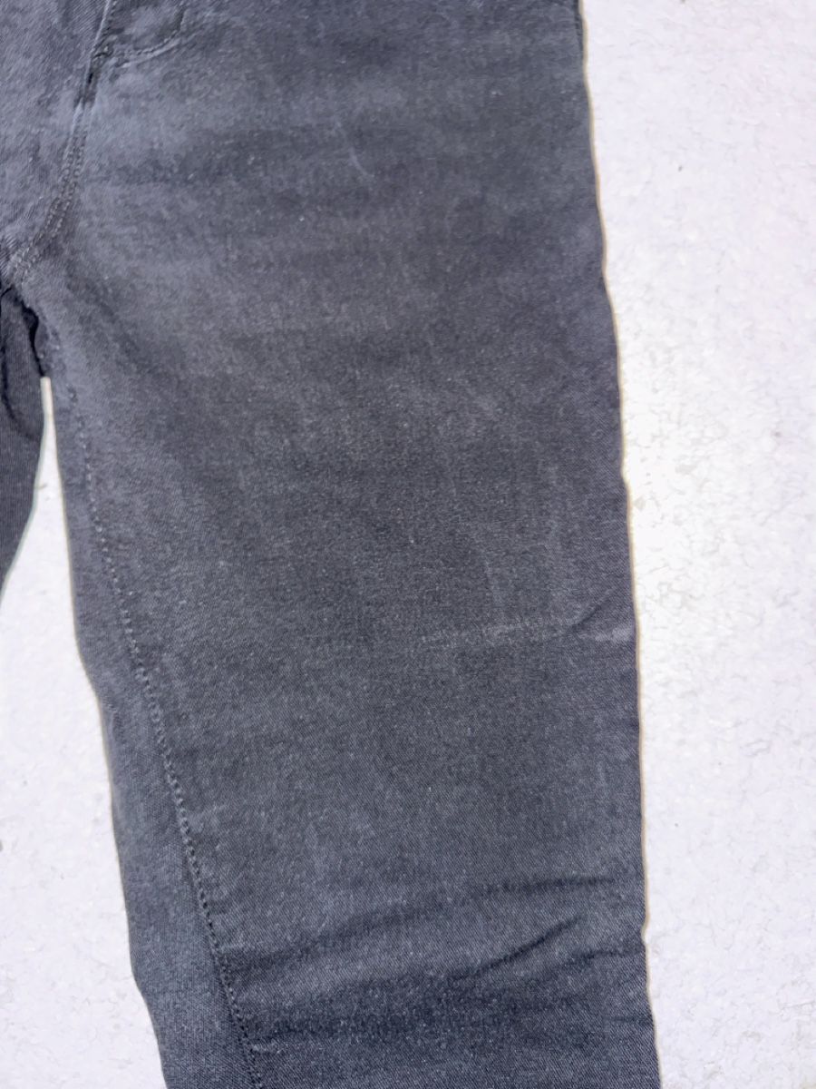 Jeans: Schwarze Jeans – Usato da Bolligen venduto da arg_v256 2