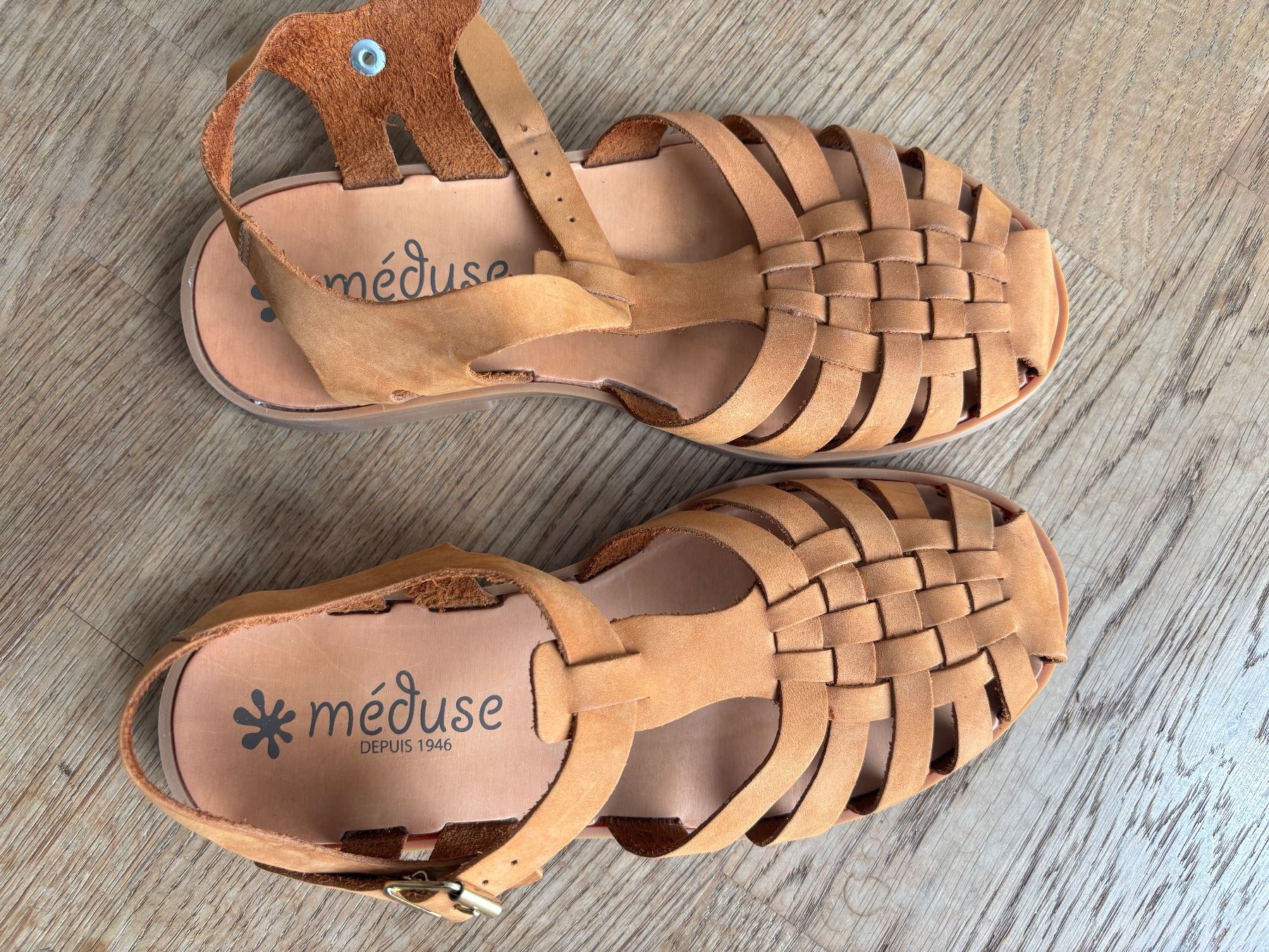 Scarpe da donna: Meduse Sandalen Camel – Usato da Kaufdorf venduto da Conmuchogusto 1
