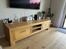 Quadrato-Möbelset aus Massivholz – Lowboard und Standregal