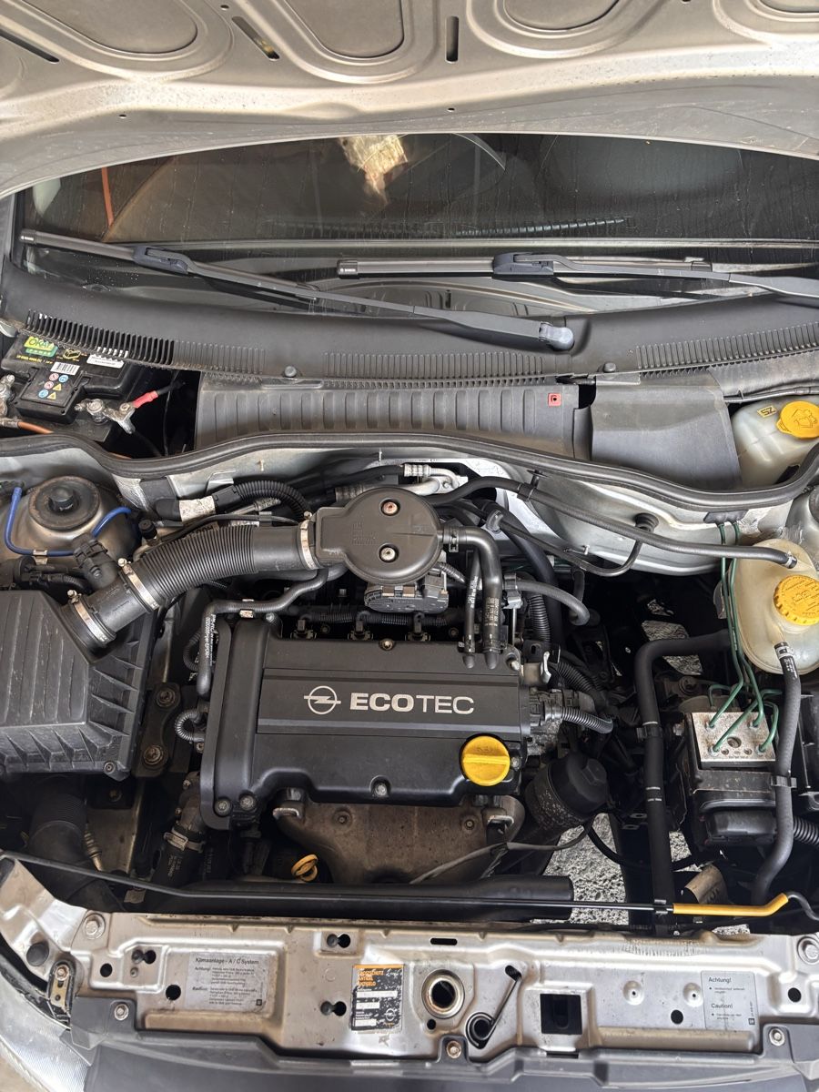 Opel Autos: Opel Corsa C12 – Defekt aus Gurzelen von jul_5txj 5