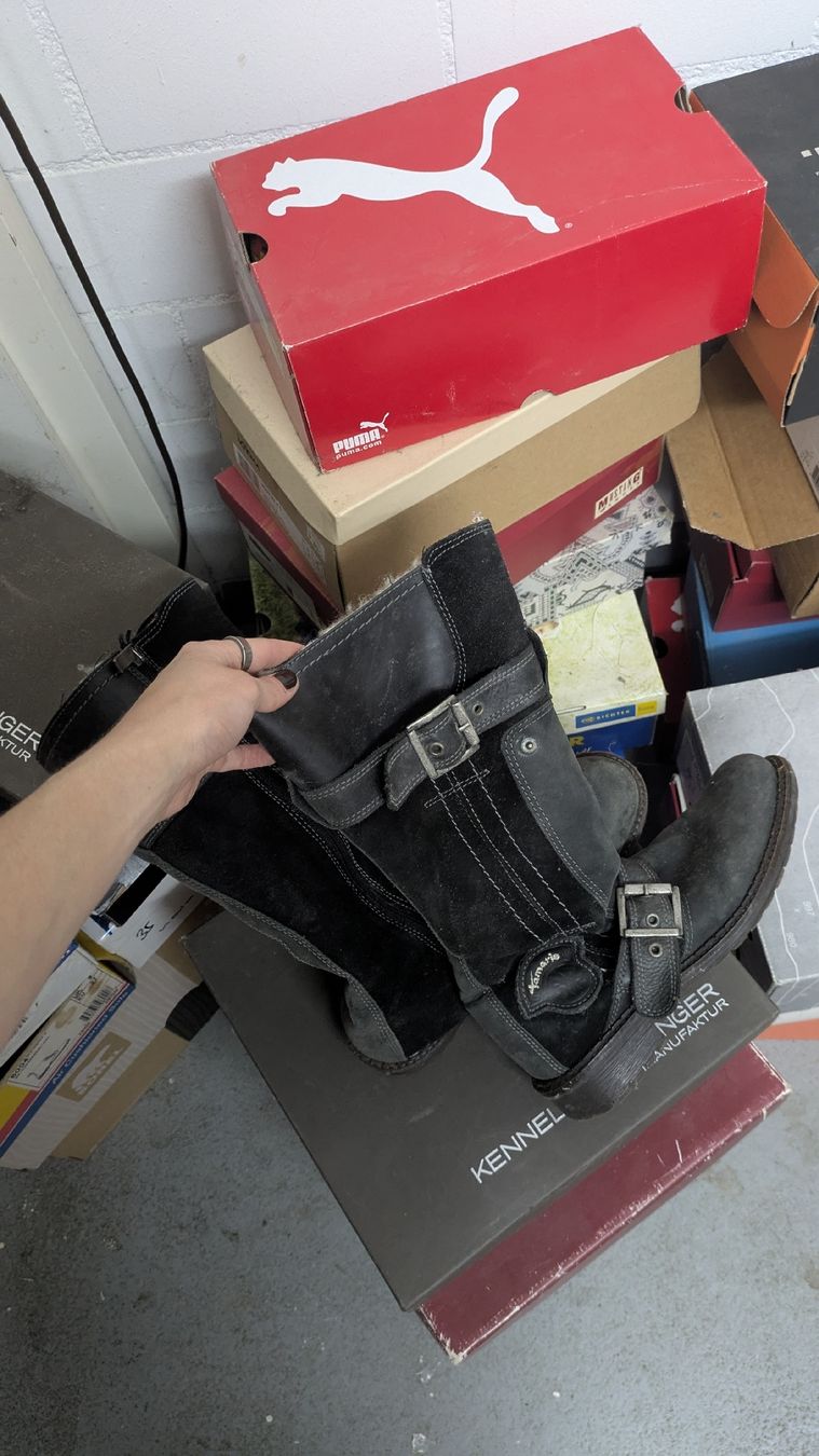 Tamaris Scarpe da donna: TAMARIS Stiefel schwarz – Usato da Morgarten venduto da rra_jvw7 1