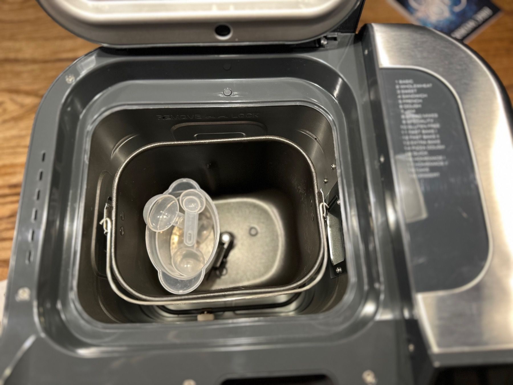 Küchengeräte: Morphy richards Brotbackautomat – Neu (gemäss Beschreibung) aus Weiach von Wikingnoldi 1
