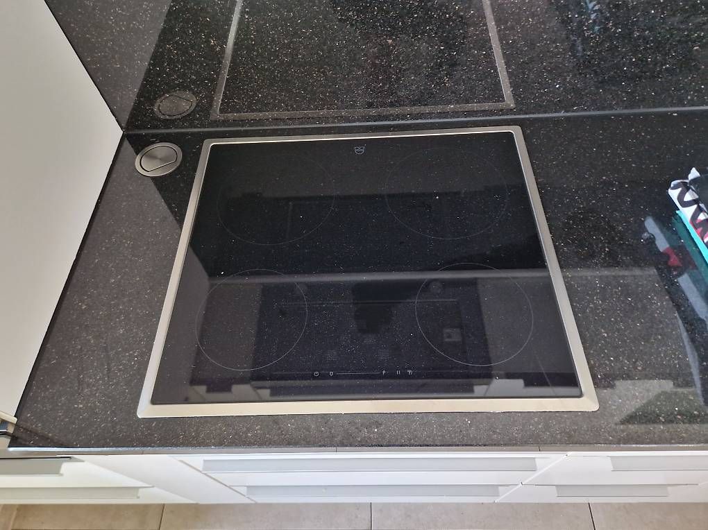 Cucine complete: Intakte Küche (2019) mit Insel – Usato da Zürich venduto da SianaB 3