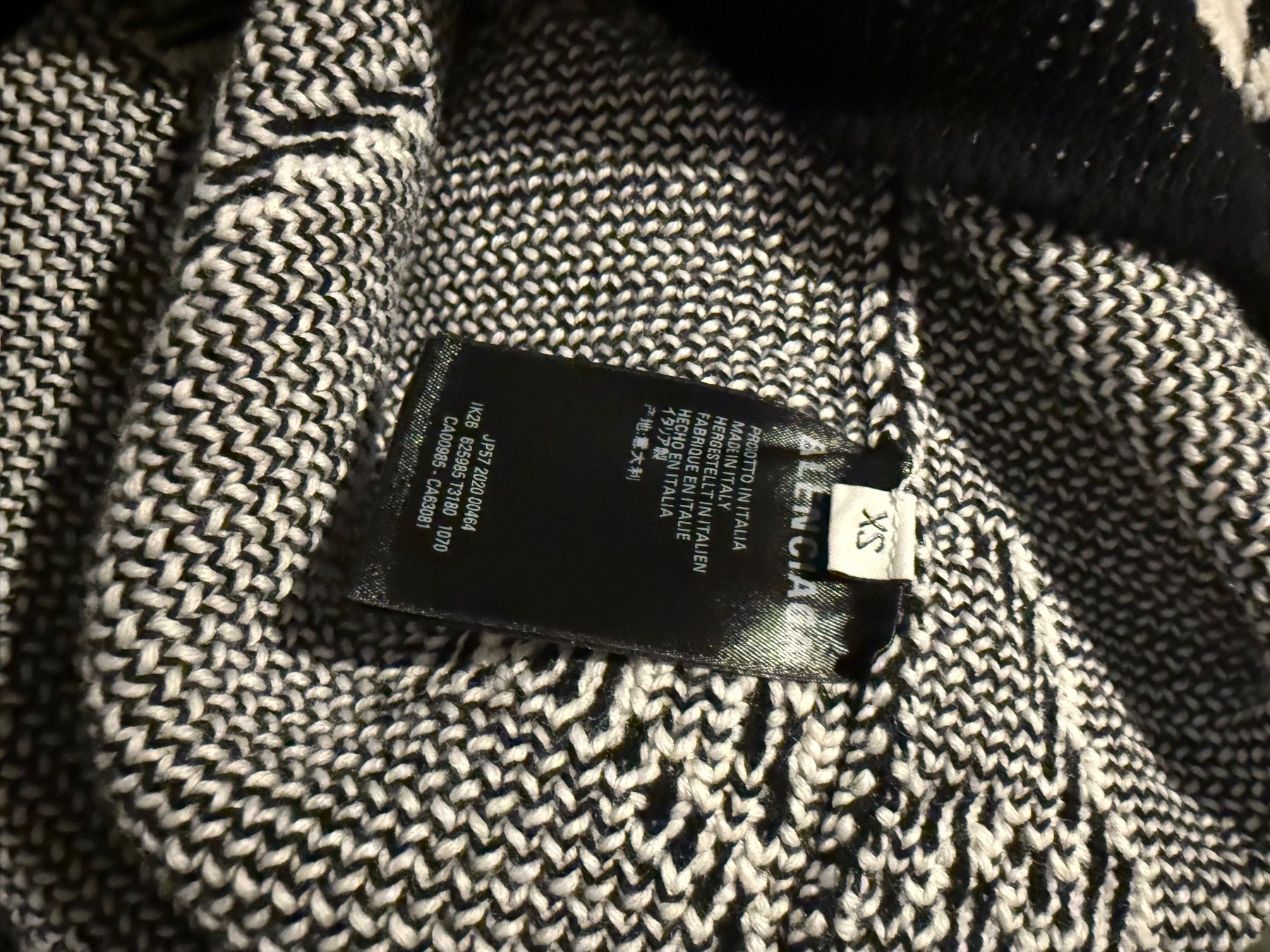 Maglioni & Felpe: Balenciaga sweater – Usato da Spreitenbach venduto da hades448 3