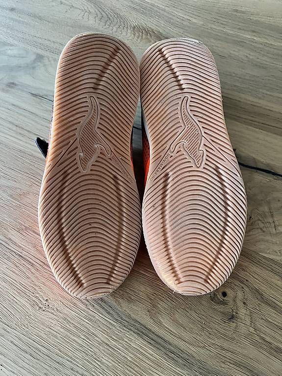 Scarpe da uomo: Hallenturnschuhe Grösse 33 – Usato da St. Niklausen LU venduto da Mimmi86 2