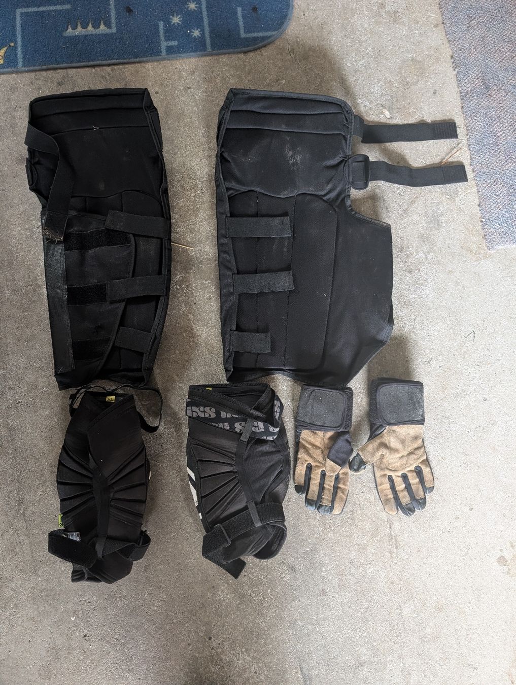IXS Protections: Chris Holm Protektoren – D'occasion à Büsserach par Saner_Holzbau 1