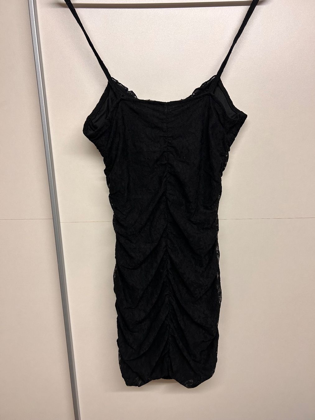 H&M Kleider: H+M Kleid Gr.S wenig getragen – Gebraucht aus Birsfelden von Pearl10 3