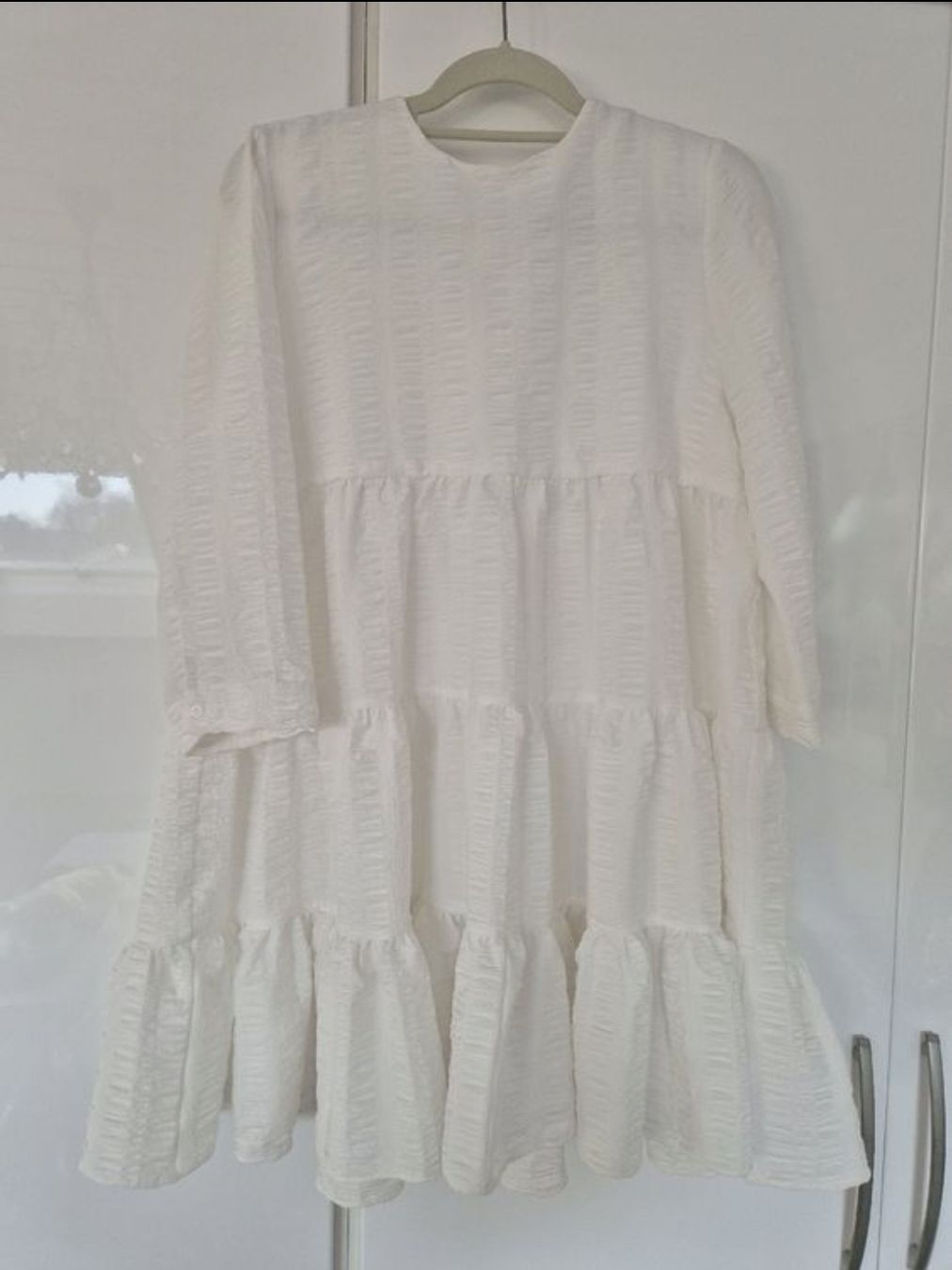 Zara Robes: Robe Zara blanche M – D'occasion à Lausanne par Cognitia