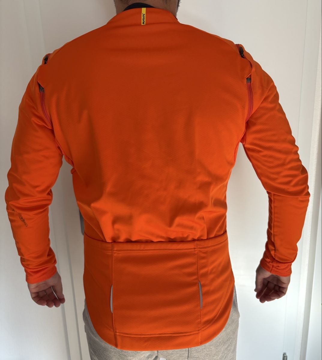 Mavic Jacken: Mavic Cosmic Elite Thermo Jacket - Velojacke – Gebraucht aus Wald ZH von eli_y6cn 1