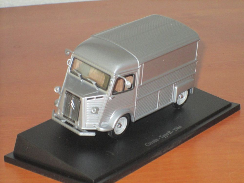 Miniature 1/43 Citroën Type H 1964 PTT - Universal Hobbies, Occasion, Modèle Bureau Mobile