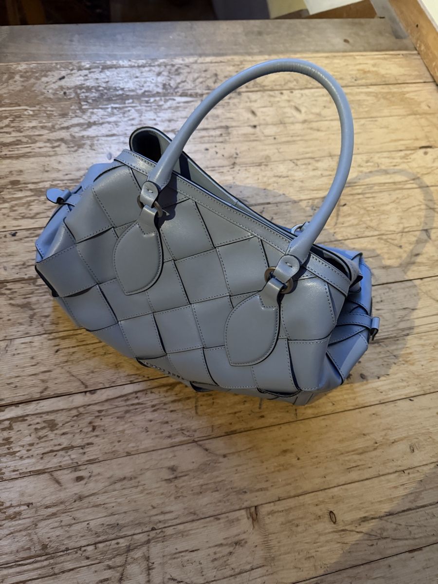 Guess Taschen für Damen: Ledertasche von Guess Luxe – Gebraucht aus Donat von troja007