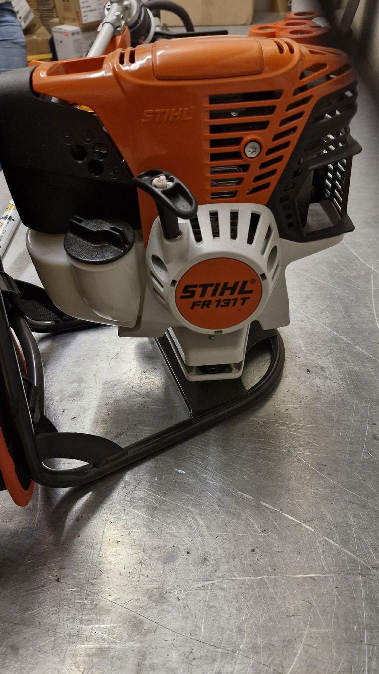 Stihl Tutte le macchine: stihl FR 131 T – Nuovo (secondo la descrizione) da Leuzigen venduto da Huski701 1
