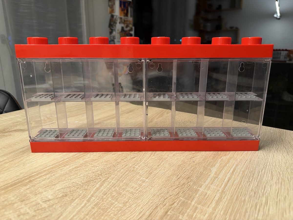 Lego Giocattoli: Display case with 16 compartments red Lego style – Usato da horw venduto da LadySherry