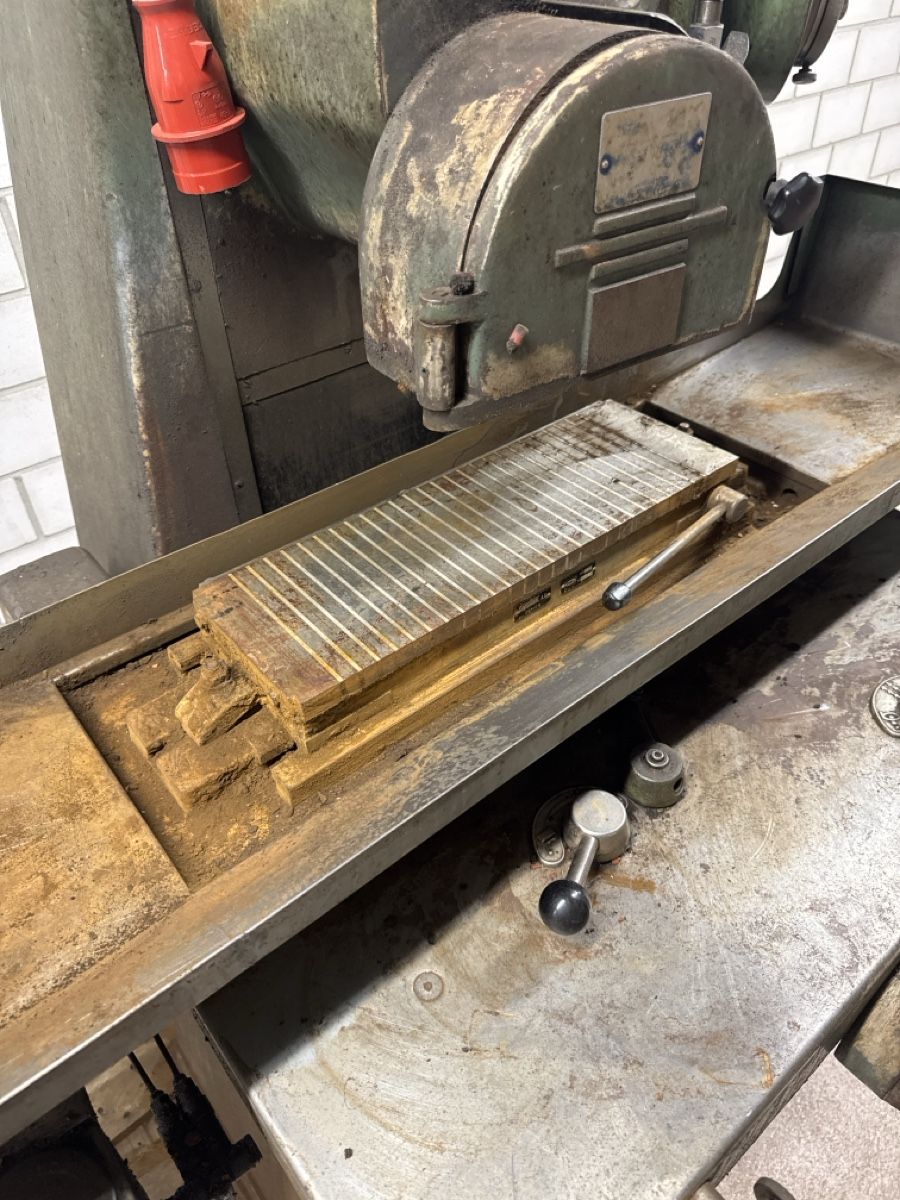 Tutte le macchine: Jakobsen SJ 12Rectifieuse plane – Usato da Aarberg venduto da SNMachines 2