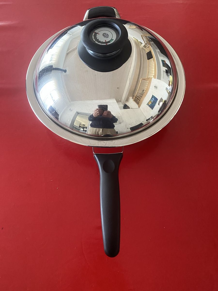 Amc Pfannen: AMC 3.0 Liter, Induction – Gebraucht aus Luzern von Harikan