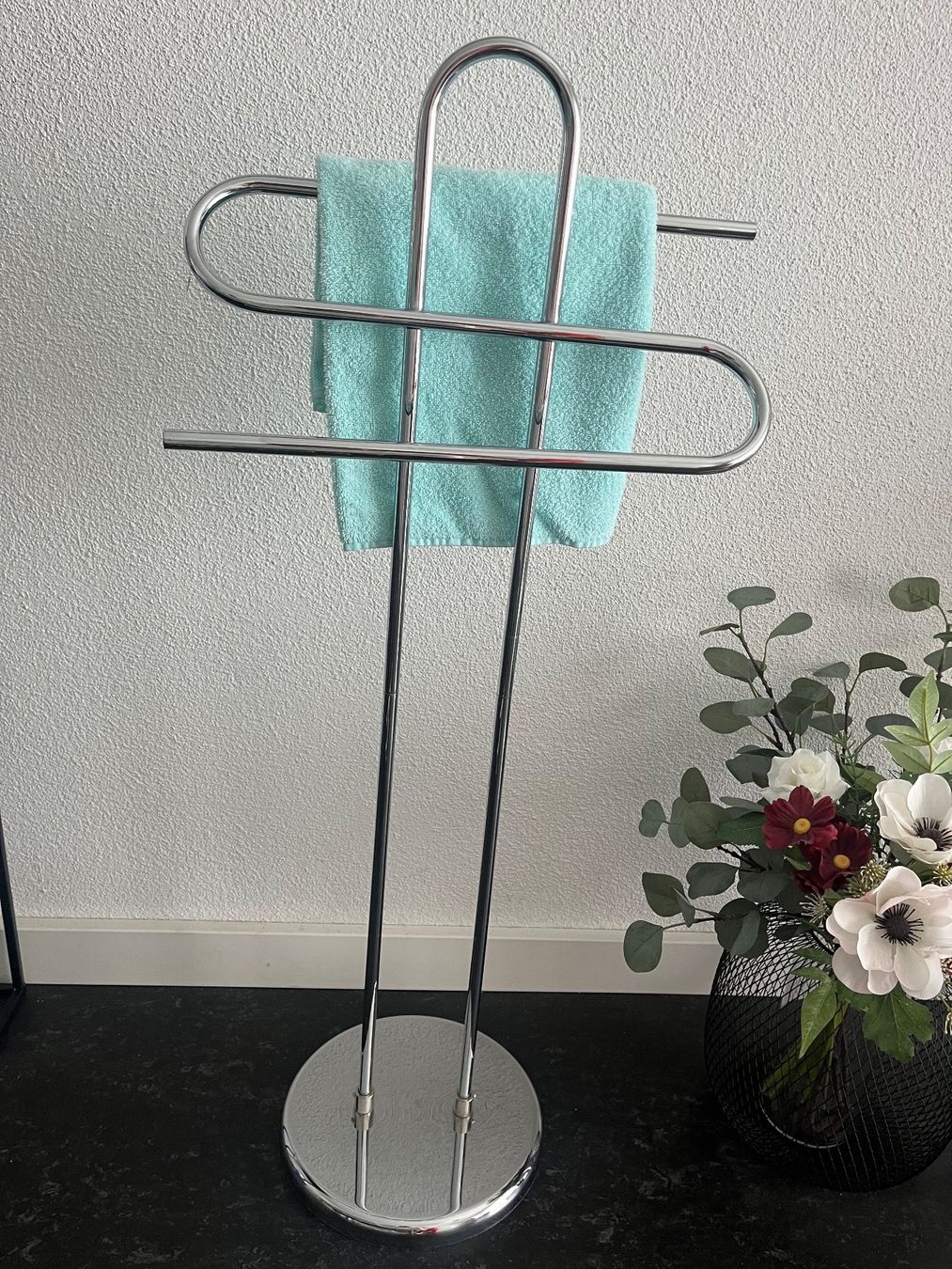 Portes-serviettes: Handtuchhalter / Kleiderdiener – Neuf (Voir description) à Luzern par Coocoo44