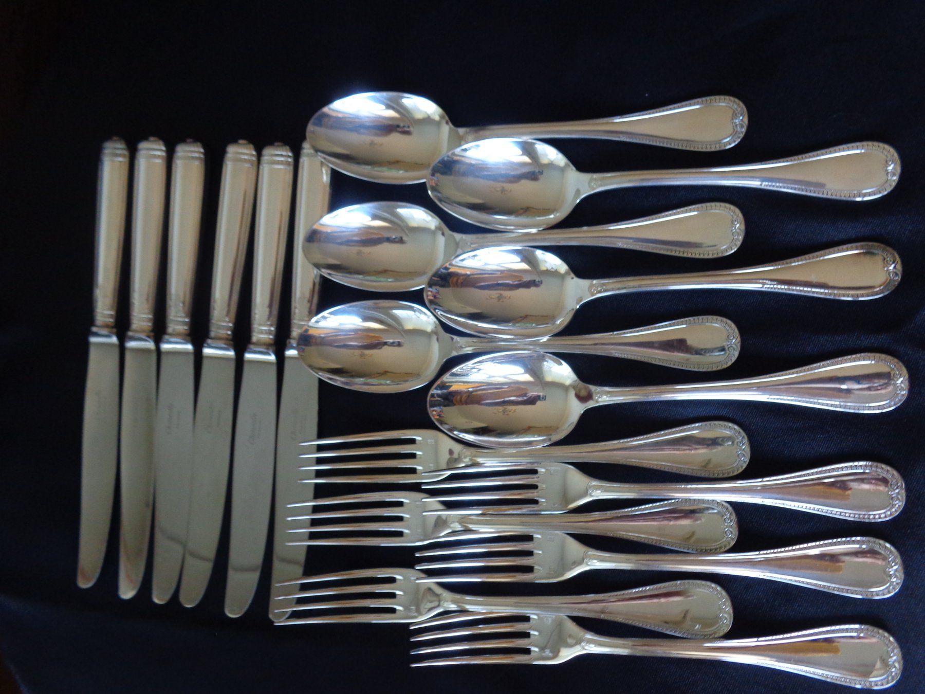 Christofle Bestecksets: * 18 X GRANDE COUVERTS CHRISTOFLE MAILMASON ORIGINAL – Neu (gemäss Beschreibung) aus Morges von argento.oro.65